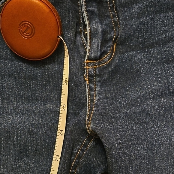 6 Petite Distressed Blue Jeans - Picture 4 of 6